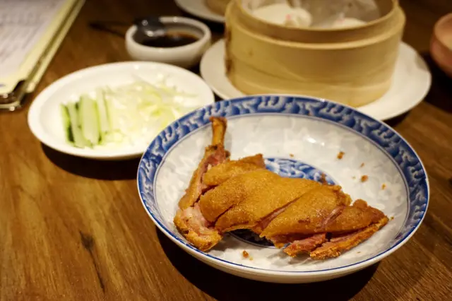 川酥香酥鴨配荷葉餅