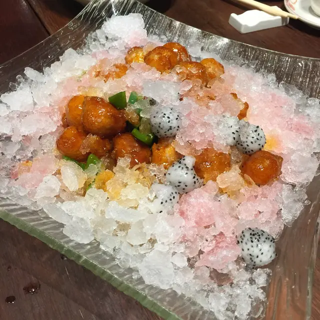 自己屋企好難整到，只好出街食。