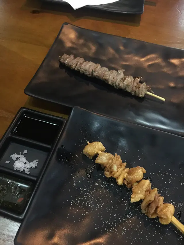 串燒雞皮、牛柳串