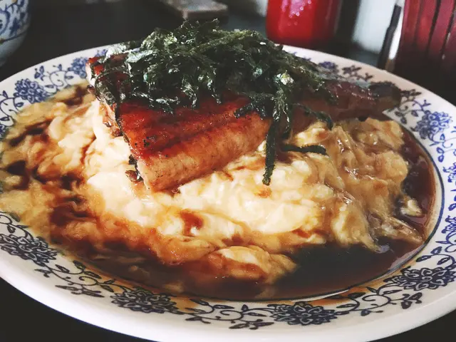 蒲燒鰻魚蛋包飯