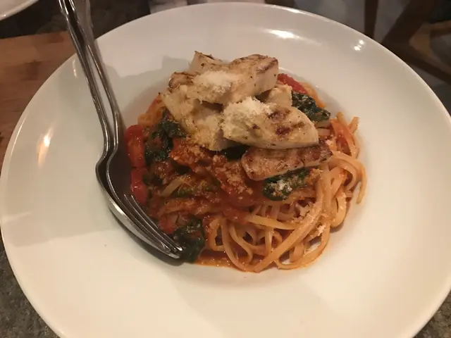 Roasted  Chicken Spinach Linguine