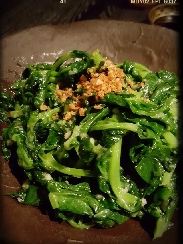 手拍蒜炒菜苗（$88）