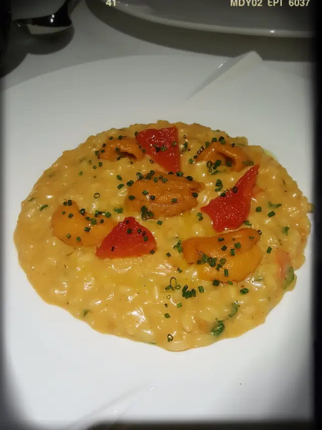 Hokkaido Sea Urchin risotto with fresh Wasabi and Chives（$328）