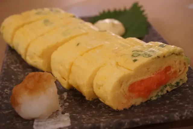 簡單的一道日式蛋卷,卻盡顯廚師的功架。