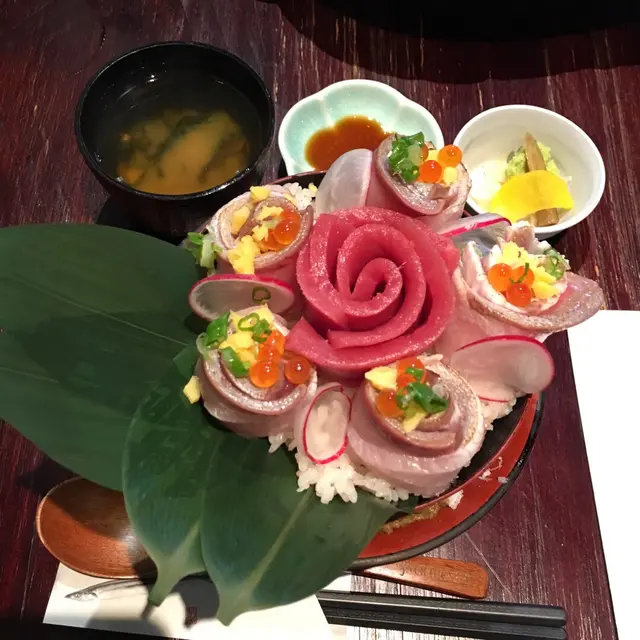 薔薇二段丼