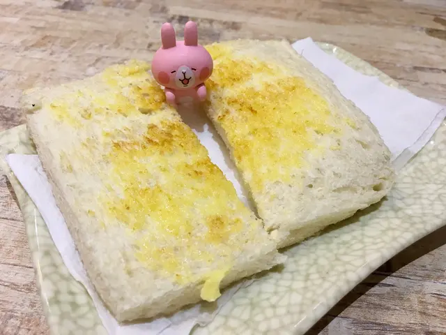 跟餐的牛油多士