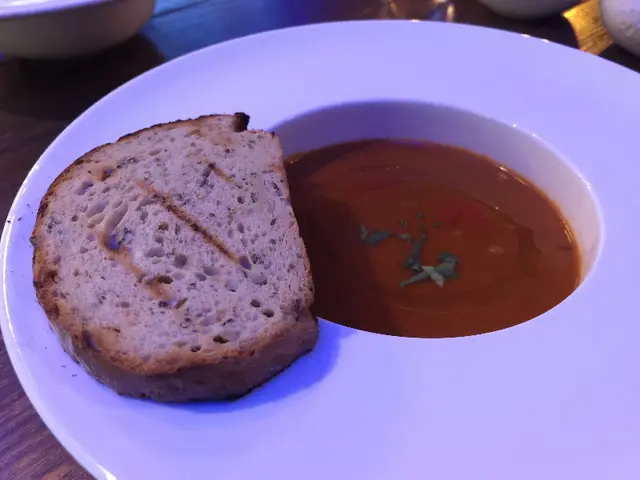 傳統匈牙利熟燉牛肉湯