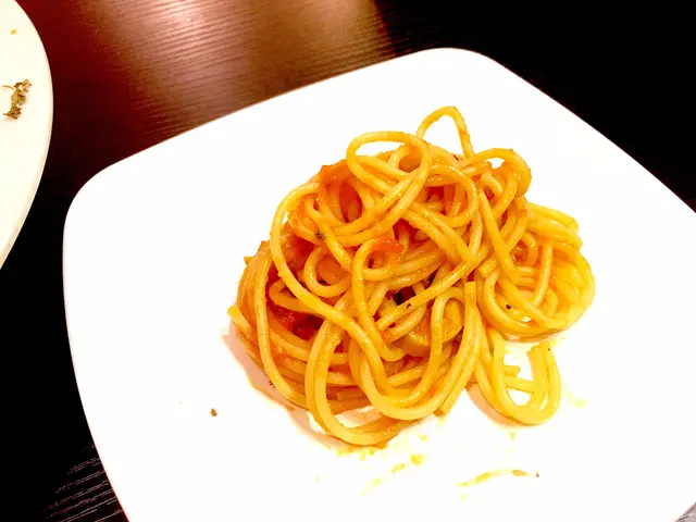 西班牙茄汁磨菇煙肉意粉