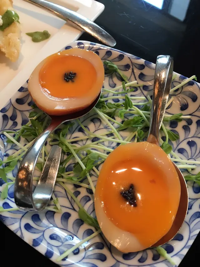 黑魚子流心燻蛋