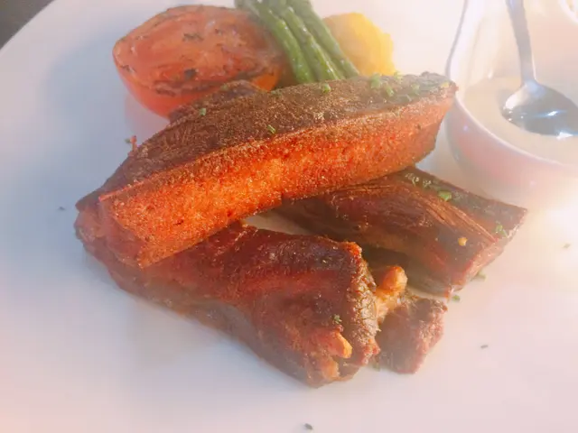 燒牛脷配日本芥辣蜜糖汁