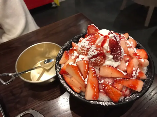 草莓迷醉雪花冰