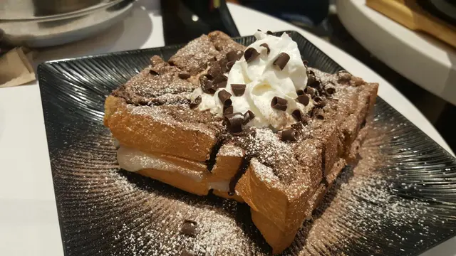 黑森林朱古力奶油年糕吐司