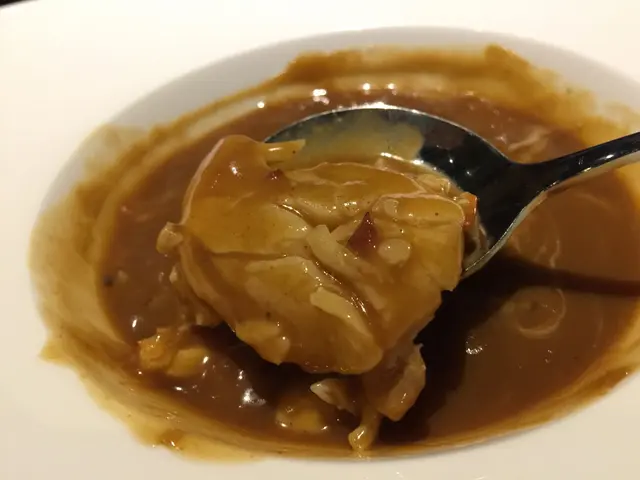 龍蝦肉肉質紮實,
濃湯淋在飯焦上變成了美味燴飯,值得一試!😋