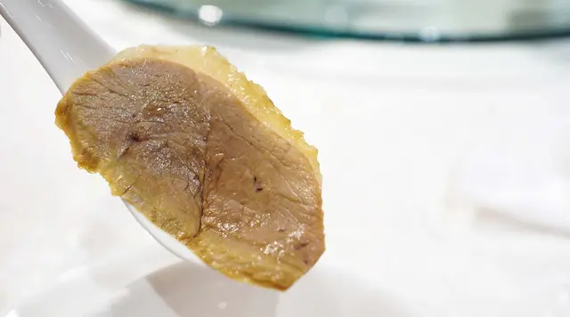 美味的醇鮮鹵水, 配上嫩滑的鵝片, 脂肪酥香總是令人愛不釋手