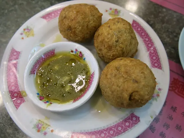 小欖炸魚球加蜆蚧