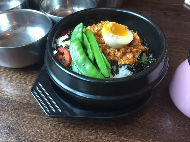 糖心蛋肉醬鍋飯