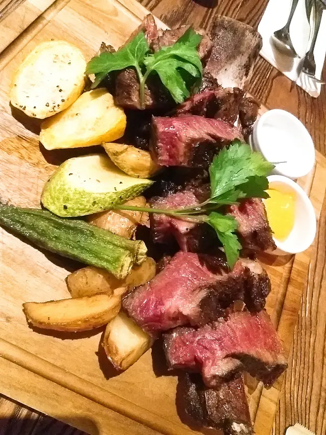 炭燒加拿大牛仔骨