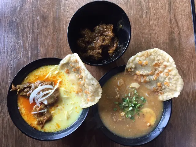 咖哩牛腩,椰汁雞麵,魚湯粉