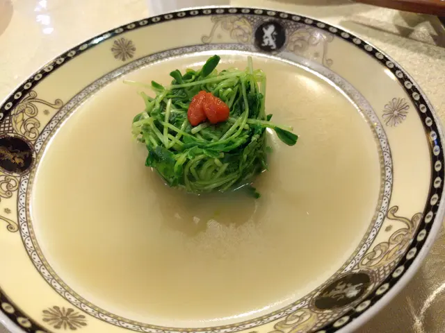魚湯浸溫室菜苗