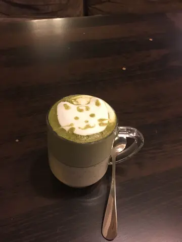 貓貓奶綠