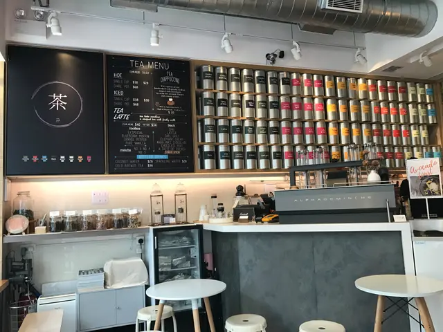 成幅牆都係茶罐