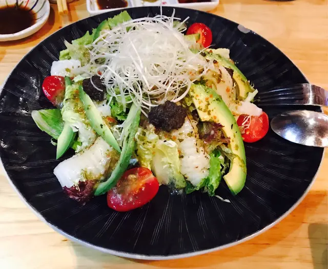 特製黑松露炙燒平目魚邊沙律