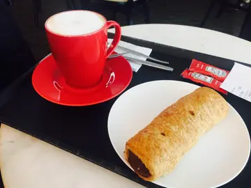 豬肉卷+Cappuncino  