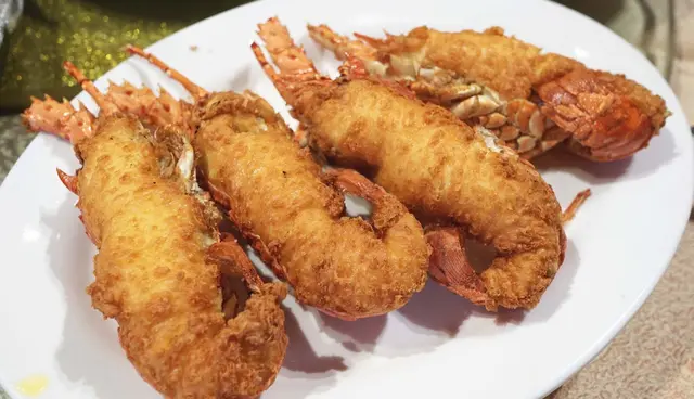 焗過的芝士已散發著濃郁香氣,霸氣十足的令在座均嘩聲四起