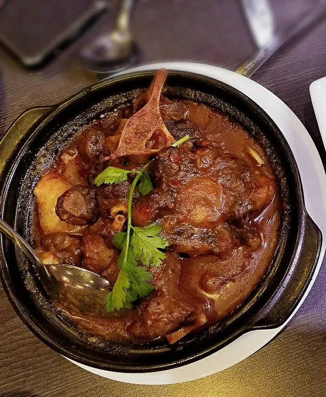 葡式咖喱牛尾煲