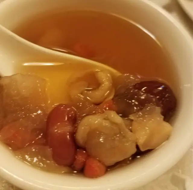 雪耳圓肉紅棗糖水(贈送)