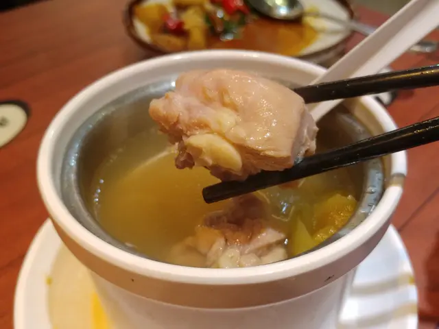 蕯瓜鳳梨苦瓜雞湯