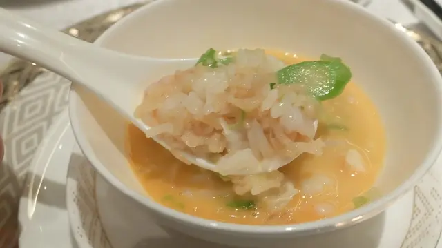 龍蝦的鮮味帶點整個湯底都相當滋味，湯汁更是精華所在令人沒齒難忘。