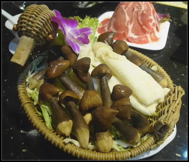 鮮野生竹笙黑雞菌