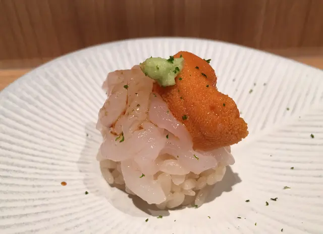 白蝦海膽