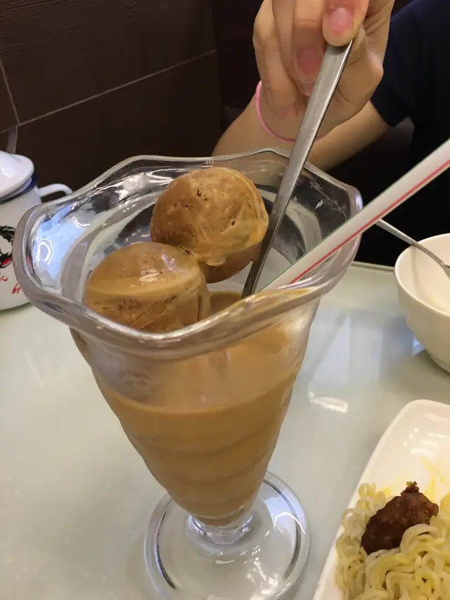 特別在d冰都係冰茶雪成