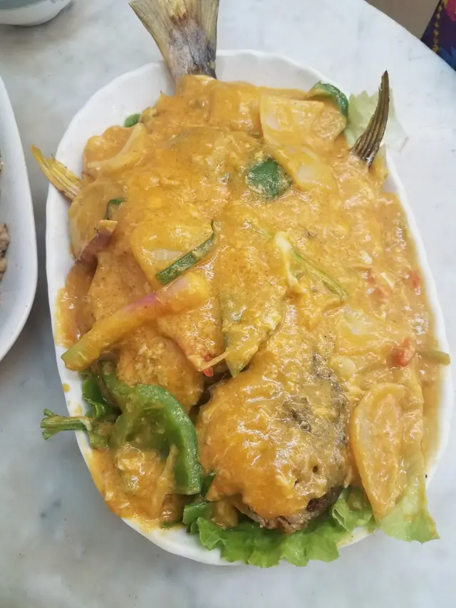 倉魚本身我自己喜歡吃，咖哩汁落足料，有蛋花，加上3色椒及洋蔥，香而美味!