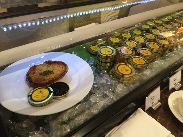 送魚子醬+松葉蟹蓋,第一次享用成盒魚子醬