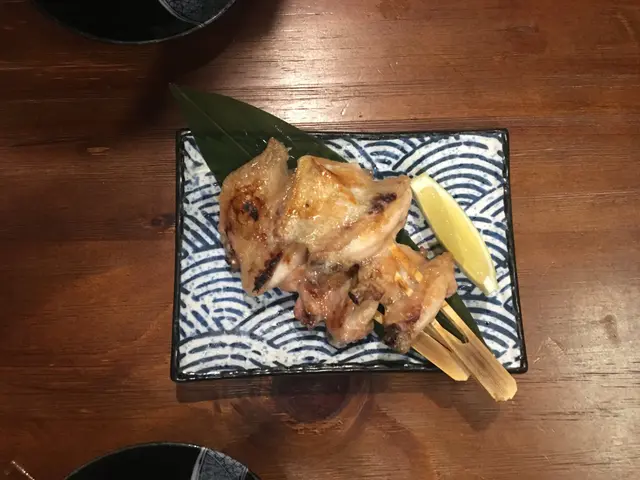 平時食呢D竹籤雞翼 係放題多,亦唔覺得有咩特別,但呢到真係皮脆,唔喊,但又有味.第一次落左LEMON 汁係好味,平時個D會酸到PK,呢到真係岩岩好- -