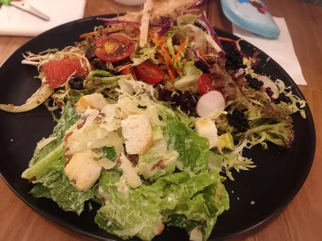 沙律新鮮    一碟有齊四款種類    👍