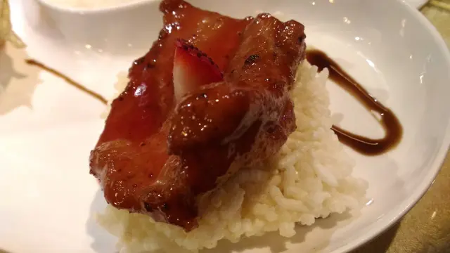 士多啤梨黑豚肉排骨