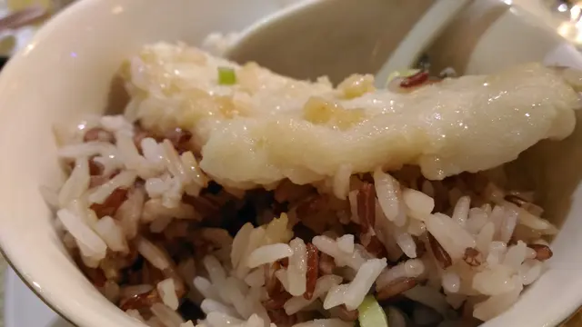 荷香蒜蓉海斑蒸原籠鴛鴦飯