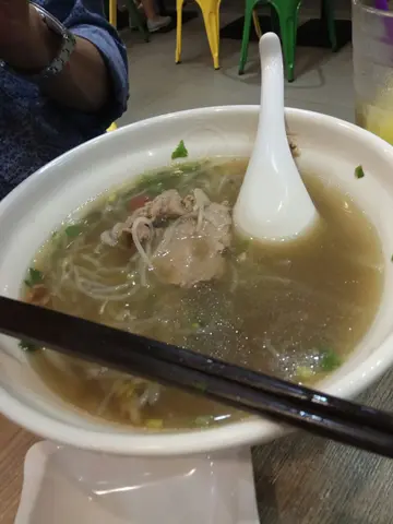 生牛肉汤河