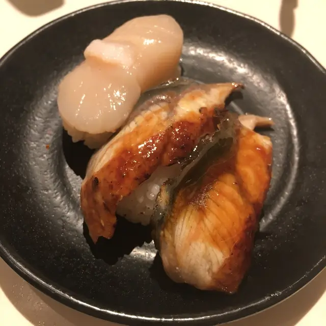 蒲燒鰻魚壽司 ；帆立貝壽司