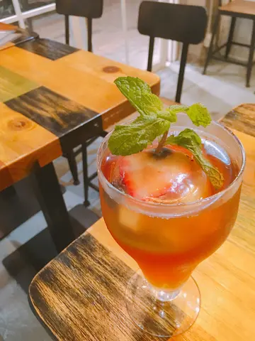 跟餐新鮮雜果冰果茶