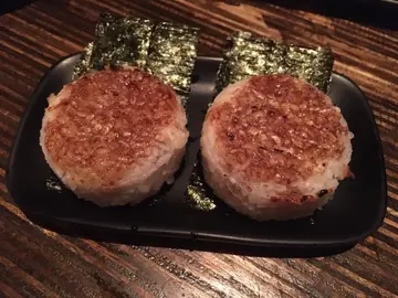 三文魚飯團
