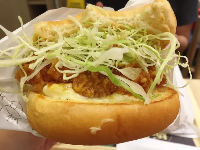 黑醋SakuSaku雞肉漢堡