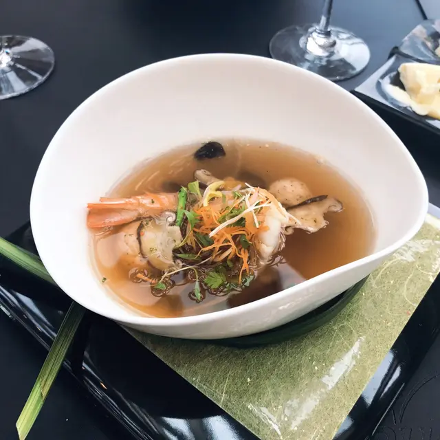 湯類 - 木魚清湯伴大蝦及鮮薑