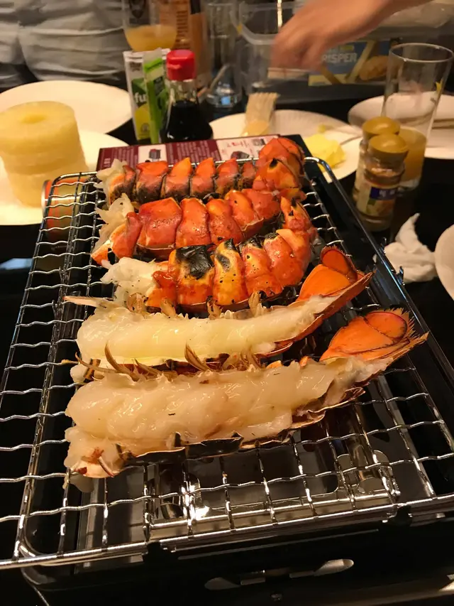 燒龍蝦真係好香, 冇得頂