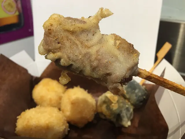 小編本來不喜歡吃炸野,但這裏的炸物將麵包糠打成粉末狀,令脆漿更薄身,不會食到成口粉,好貼心呀!😍和牛粒口感保持軟嫩多汁