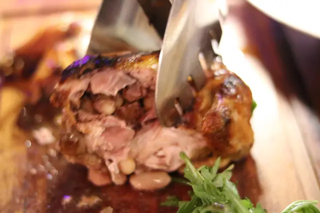 低溫慢煮燒原隻法國黃油春雞